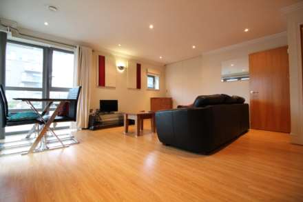 The Island, Brentford, Image 4