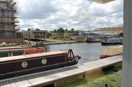 The Island, Brentford, Image 6