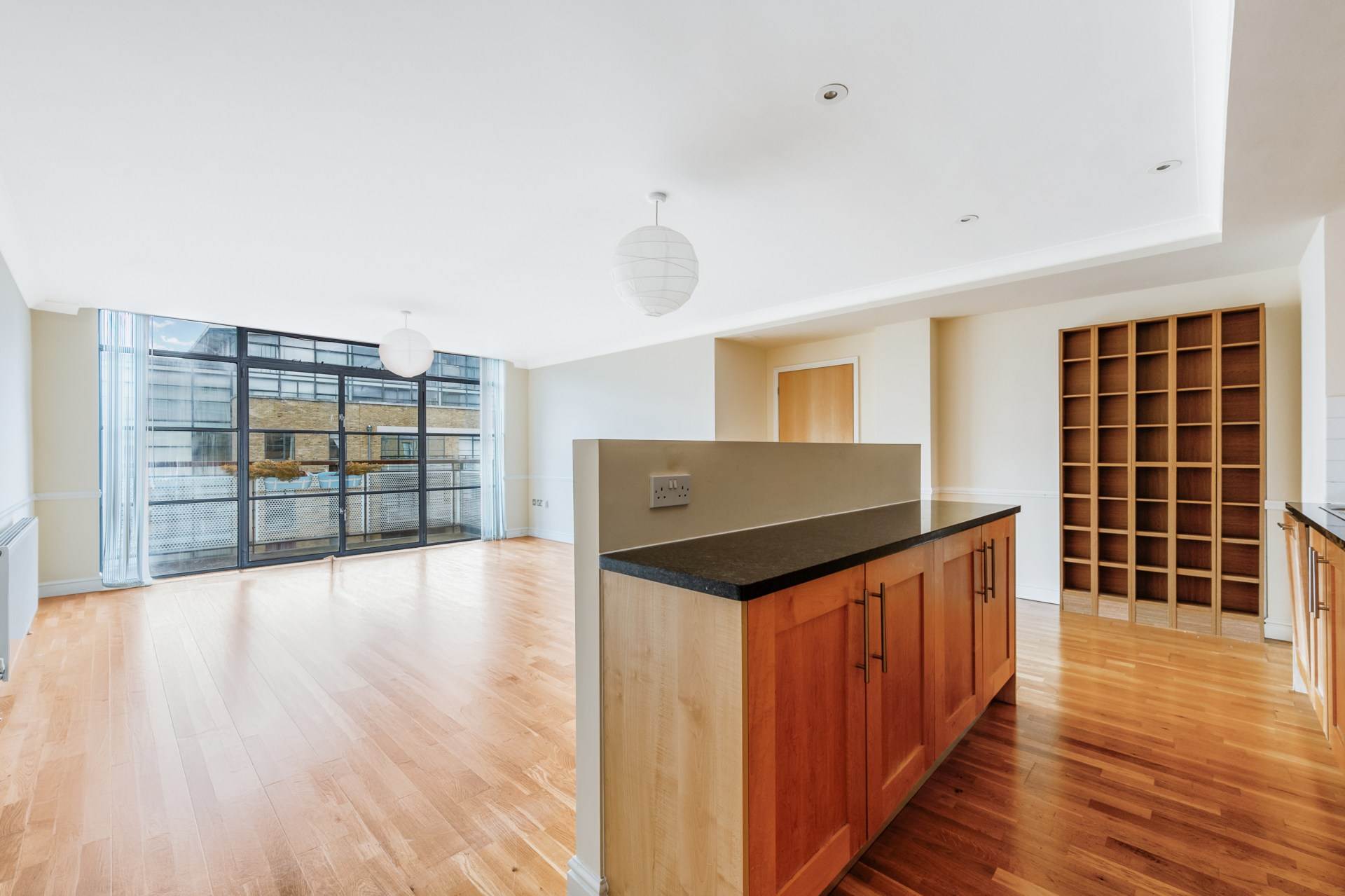 Ferry Lane, Brentford, Image 2