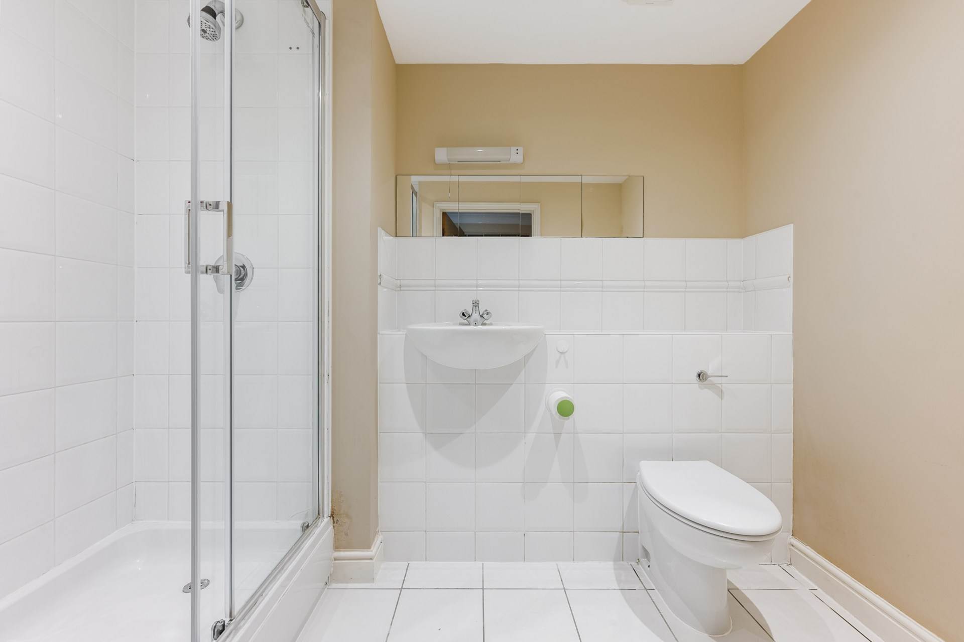 Ferry Lane, Brentford, Image 7