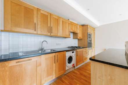 Ferry Lane, Brentford, Image 4