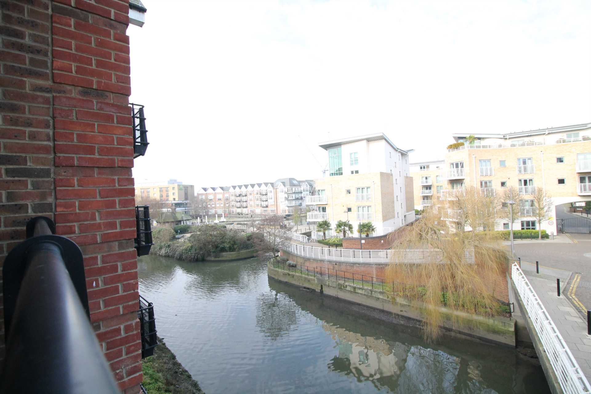 Brentford Lock, Brentford, Image 3