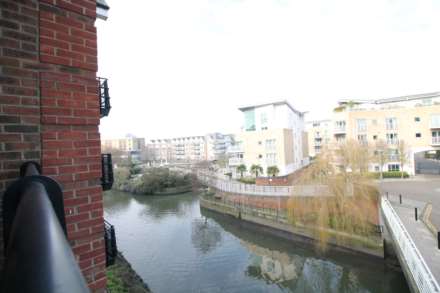Brentford Lock, Brentford, Image 3