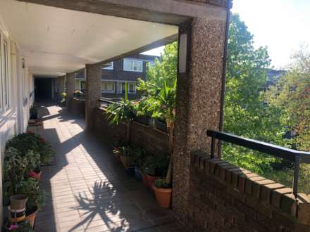 Otho Court, Brentford Dock, Image 3