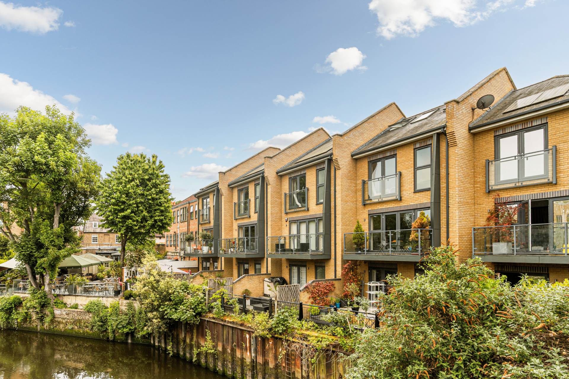 Market Place,'The Butts', Brentford, Image 1