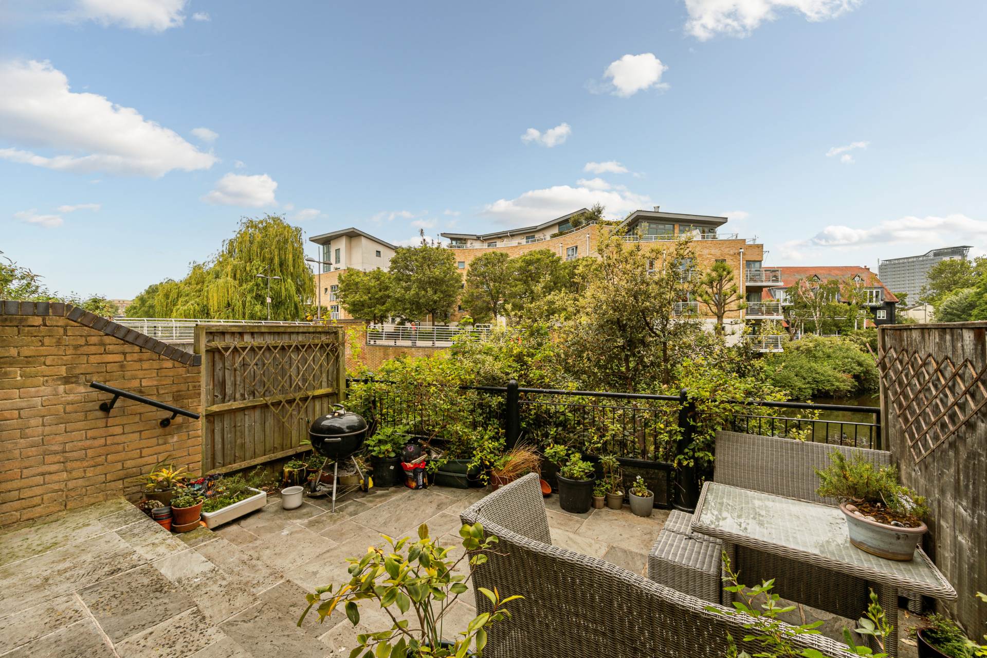 Market Place,'The Butts', Brentford, Image 2