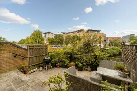 Market Place,'The Butts', Brentford, Image 2