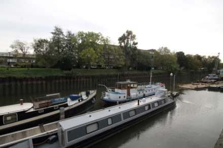 Point Wharf, Brentford, Image 21