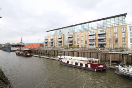 Point Wharf, Brentford, Image 3