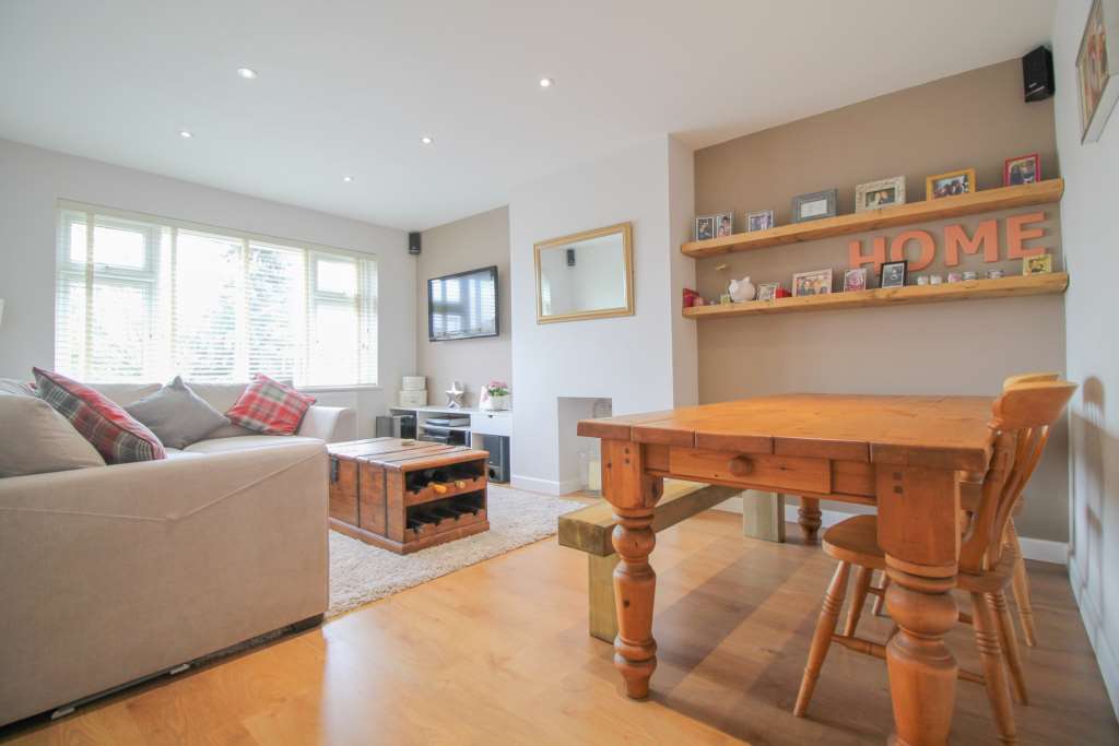 Brambles Close, Isleworth, Image 1