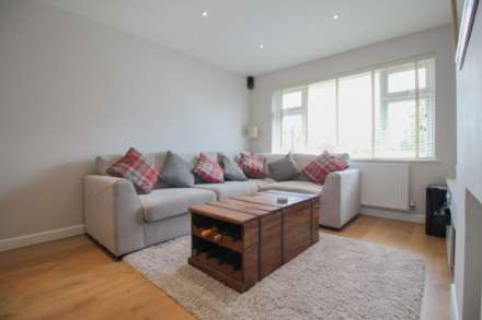 Brambles Close, Isleworth, Image 13