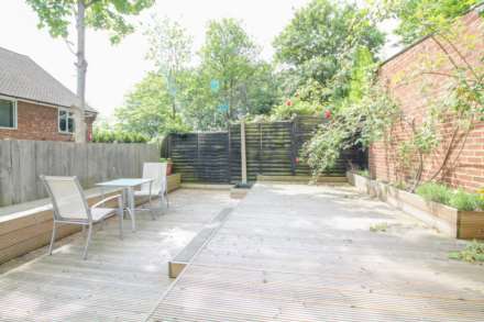 Brambles Close, Isleworth, Image 3