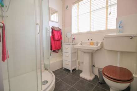 Brambles Close, Isleworth, Image 7