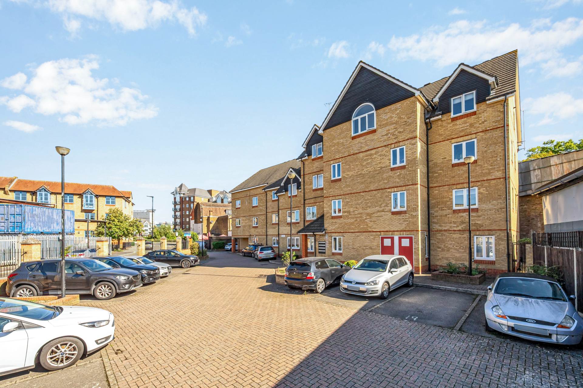 Bordeston Court,The Ham, Brentford, Image 1