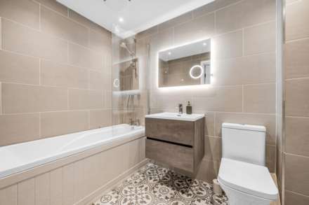Bordeston Court,The Ham, Brentford, Image 10