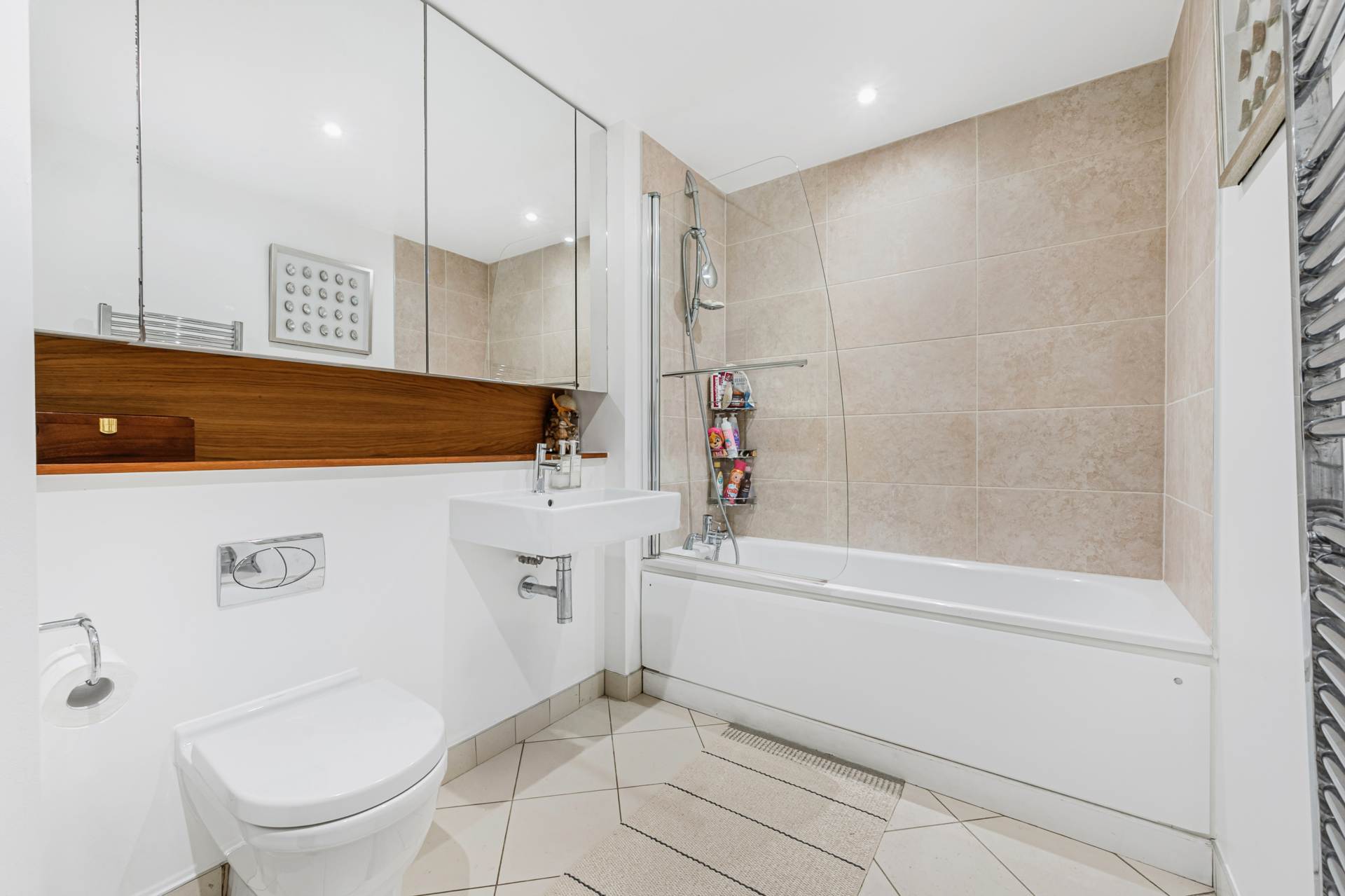 Canute House, Brentford, Image 13