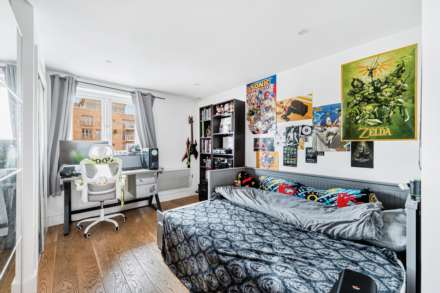 Canute House, Brentford, Image 10