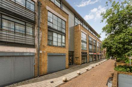 Ferry Quays, Brentford., Image 15