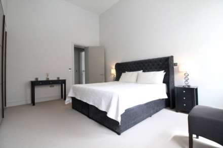 Magistrates House, Brentford, Image 9