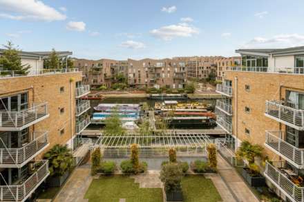 3 Bedroom Apartment, Penthouse "The Island" Tallow Road