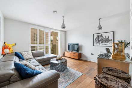 Bowline Court, Brentford Lock West, Image 3