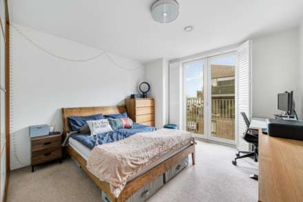 Bowline Court, Brentford Lock West, Image 9