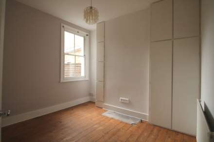 Mafeking Avenue, Brentford, Image 4