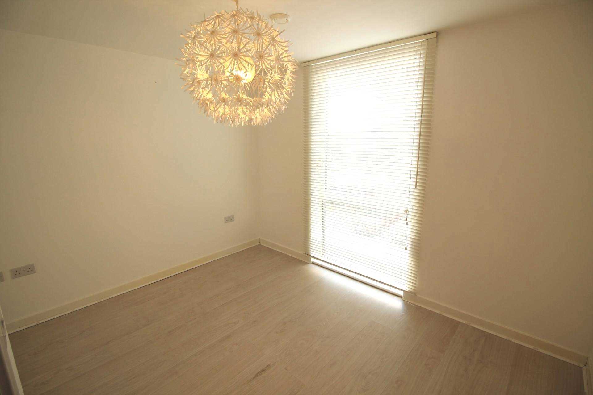 GWQ, Brentford, Image 5