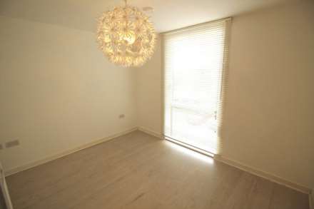 GWQ, Brentford, Image 5