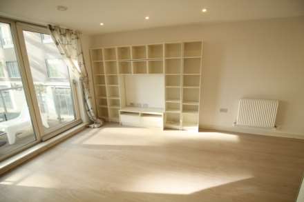 GWQ, Brentford, Image 6