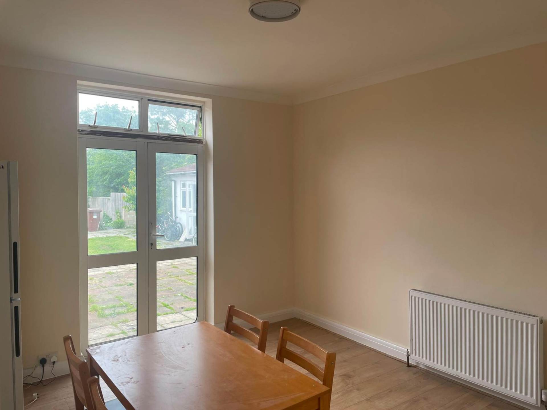 Bath Road, Cranford, Image 1