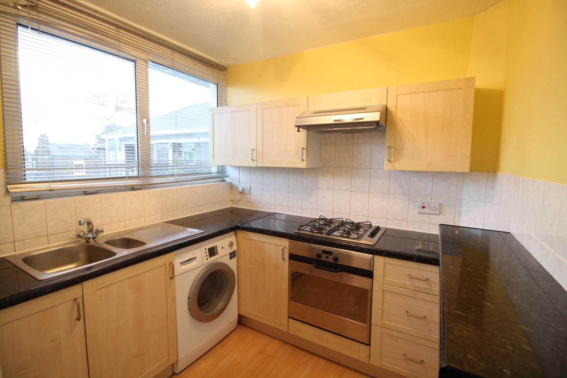 Brentford High Street Location, Image 5