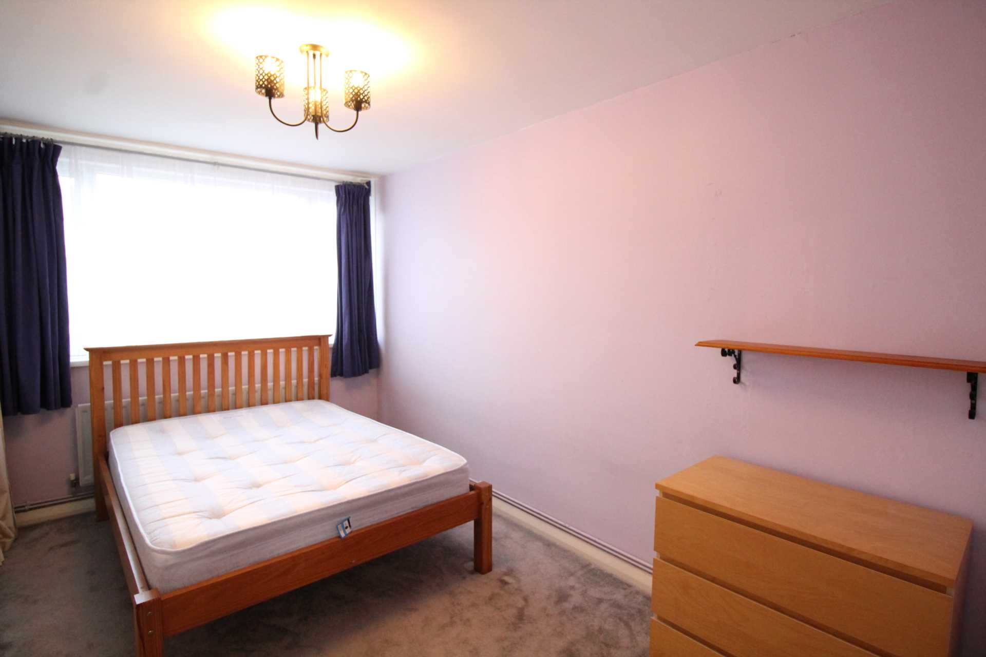 Brentford High Street Location, Image 7