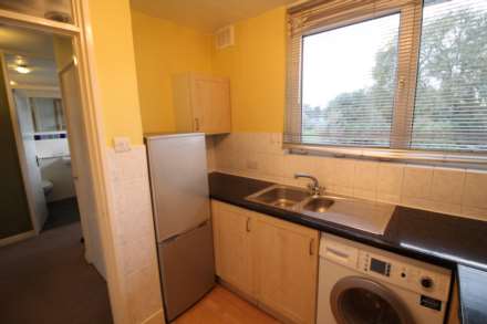 Brentford High Street Location, Image 4
