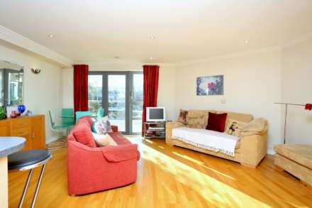 The Island, Brentford, Image 6