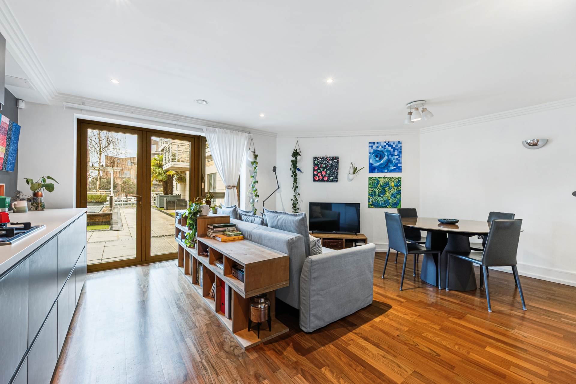 Moorings House, The Island, Brentford, Image 1