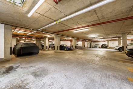 Moorings House, The Island, Brentford, Image 11