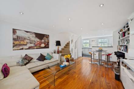 The Butts, Brentford, Image 3