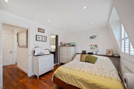 The Butts, Brentford, Image 6