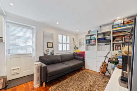 The Butts, Brentford, Image 7