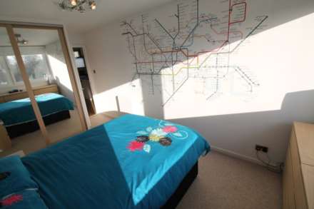 Numa Court, Brentford Dock  TW8, Image 7