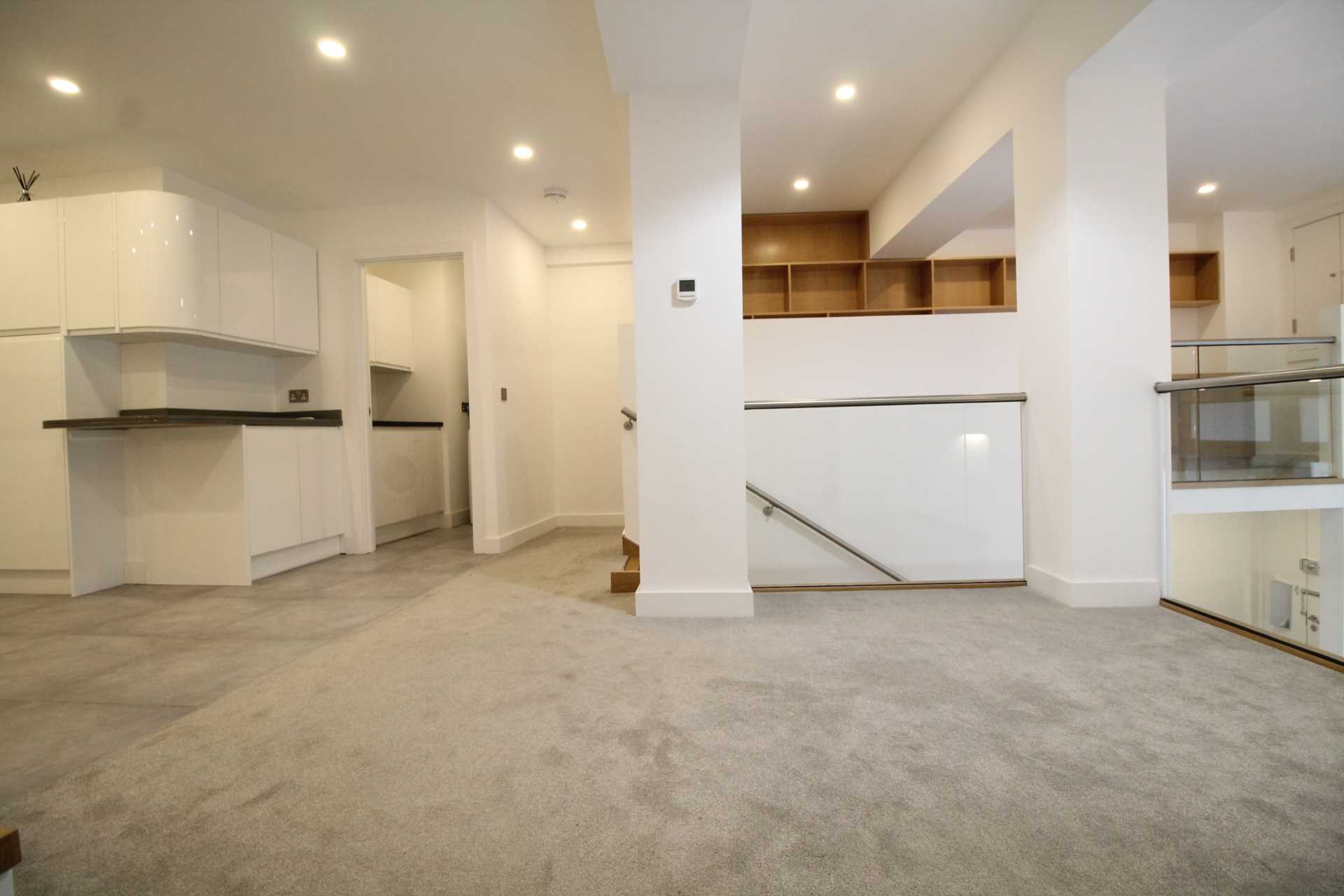 St Mary's Road, Surbiton, Image 12