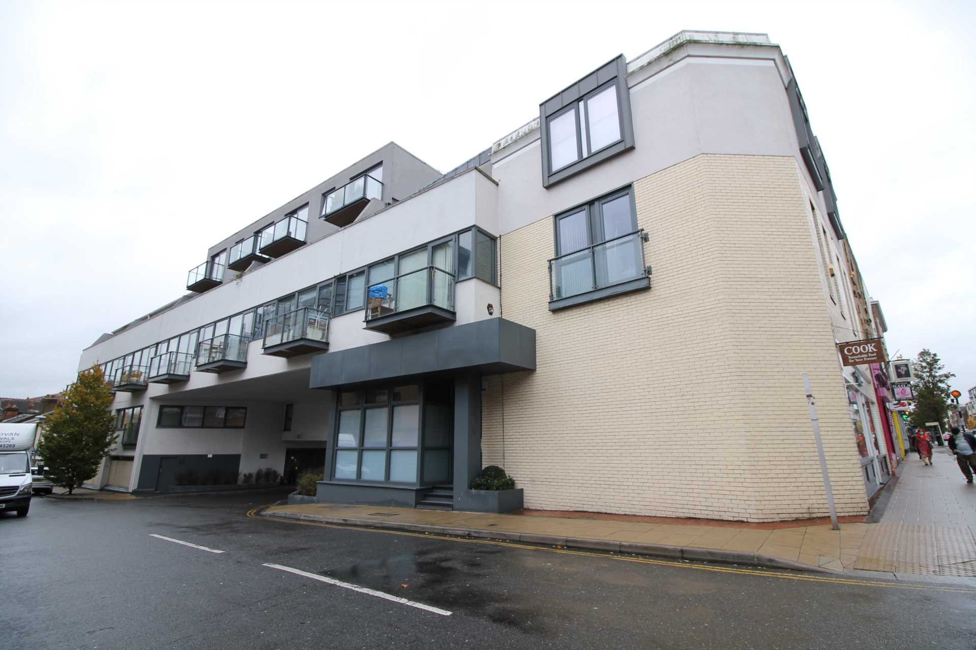 St Mary's Road, Surbiton, Image 17