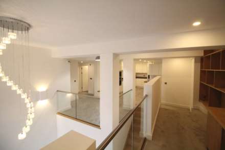 St Mary's Road, Surbiton, Image 11