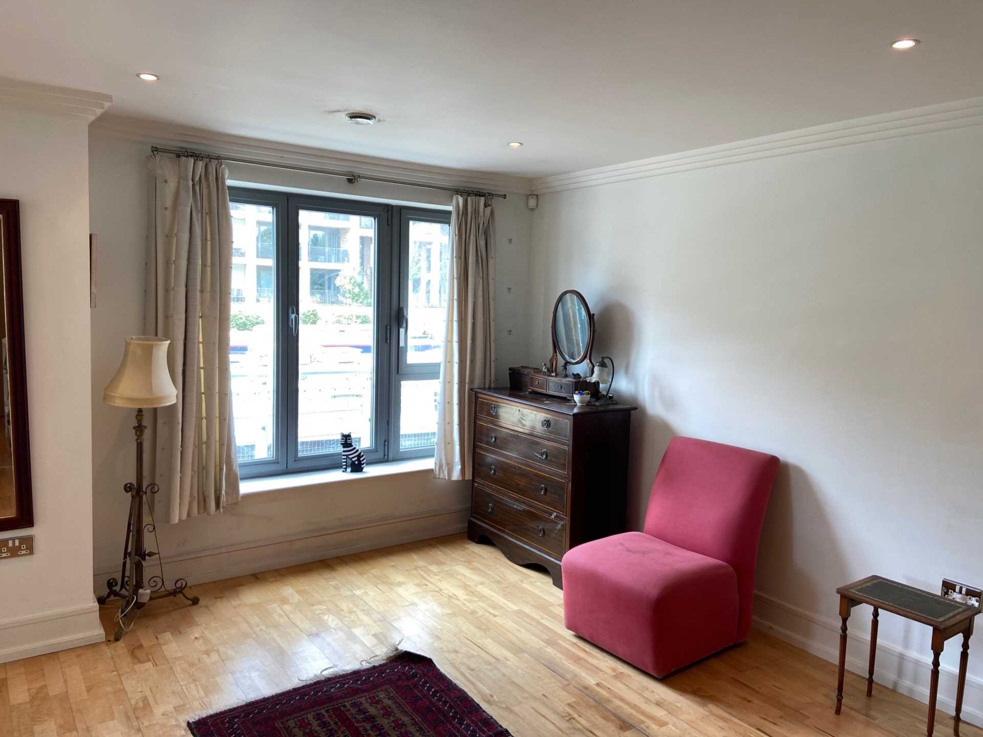The Island, Brentford, Image 5