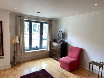 The Island, Brentford, Image 5