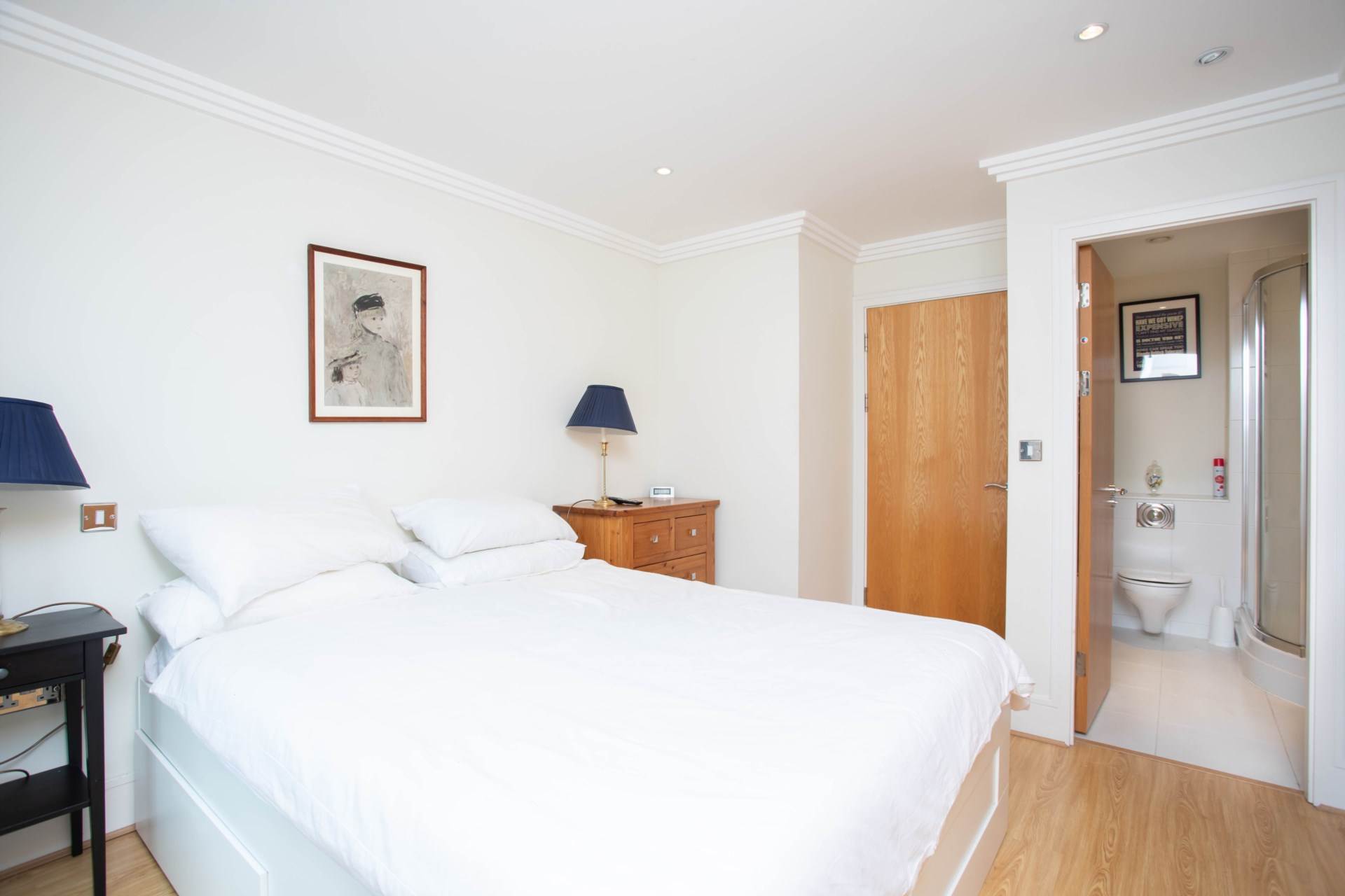 Tallow Road, Brentford, Image 11