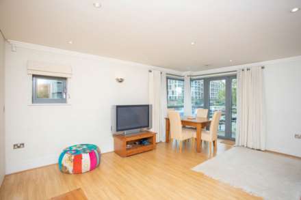 Tallow Road, Brentford, Image 14