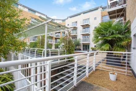 Tallow Road, Brentford, Image 16