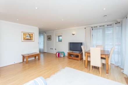 Tallow Road, Brentford, Image 2